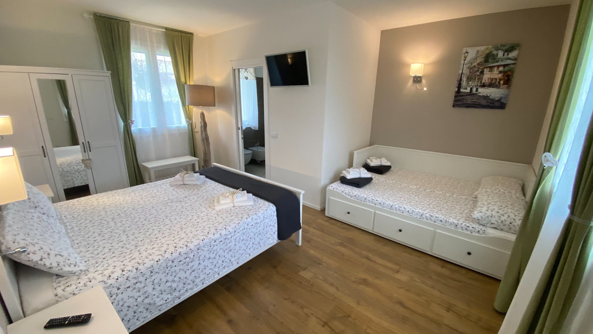 Nature Home Apartment: camera da letto